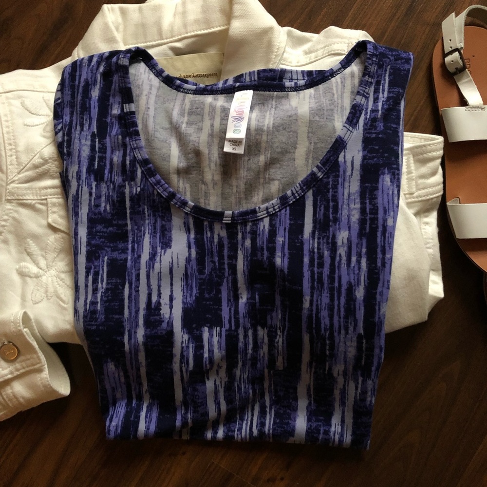 LuLaRoe Classic T Size XS